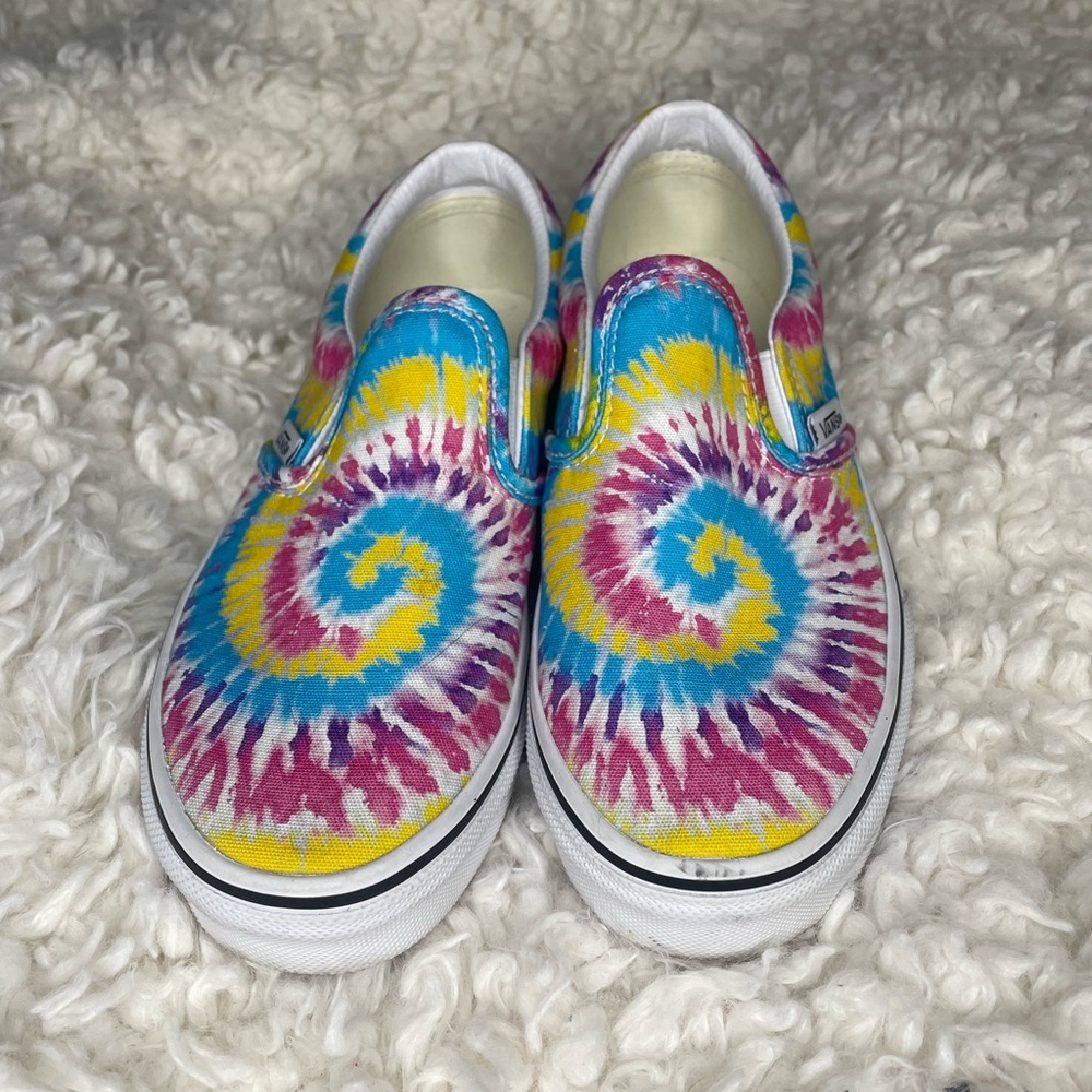 Vans - Picture 2 of 4